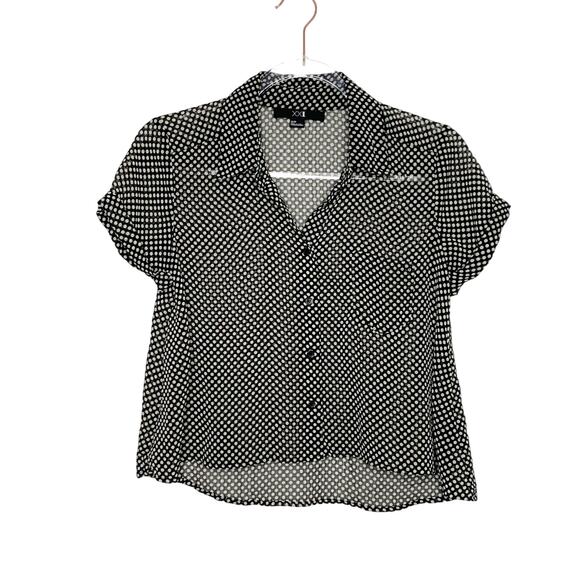 XXI Polka Dot Cropped Sheer Button Down Blouse Cap Sleeve Black White Size Small - Picture 2 of 7